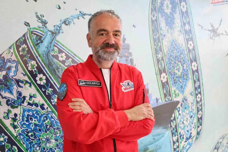 STM standında sergilenen milli savunma sanayii ürünleri ve insansız hava araçları TEKNOFEST 2026 Şanlıurfa etkinliğinde