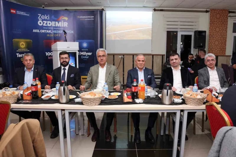 STSO Başkanı ve Başkan Adayı Zeki Özdemir, Şarkışla, Gemerek ve Altınyayla ziyaretlerinde ilçelerde