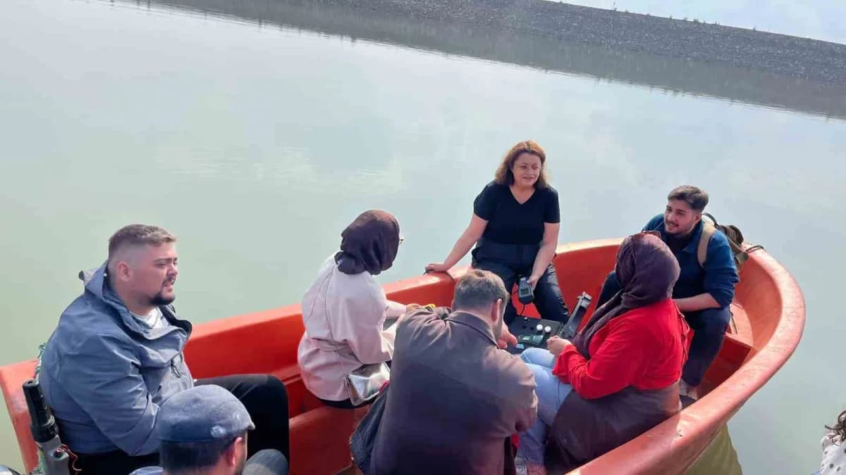 Su Ürünleri Fakültesi Öğrencileri, Plankton Bilgisi ve Kültürü ile Limnoloji dersleri kapsamında Dem
