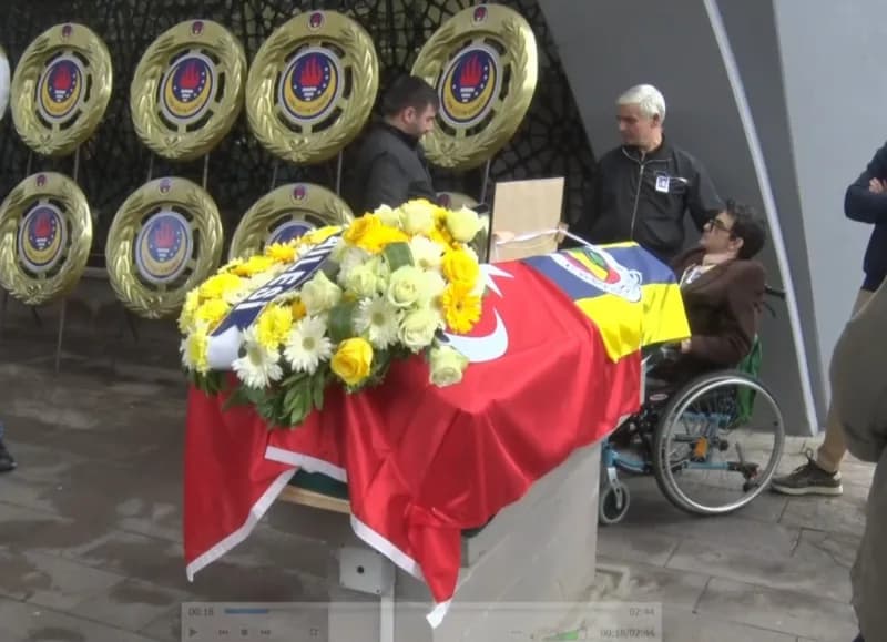 Fenerbahçe ve Türk futbolunun unutulmaz isimlerinden, eski milli futbolcu ve teknik direktör Ali Şükrü Ersoy, Karacaahme