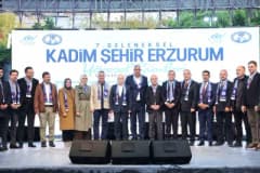Sultangazi’de düzenlenen 7. Geleneksel Erzurum Yöresel Günleri etkinliğinde vatandaşlar yöresel lezz