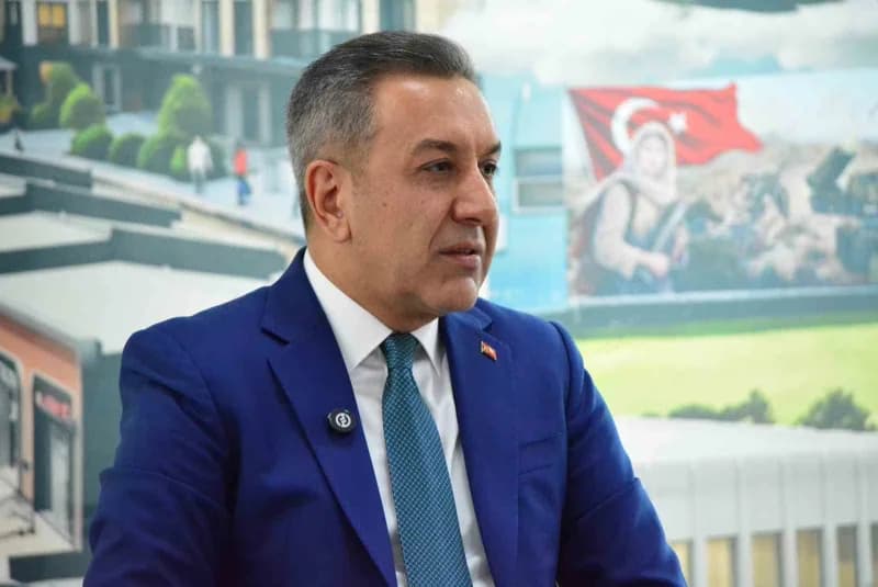 Çorum'un Sungurlu Belediye Başkanı Muhsin Dere, "Seçim vaadi olarak 20 projemizi açıklamıştık. 2,5 yılın sonunda bu 20 p