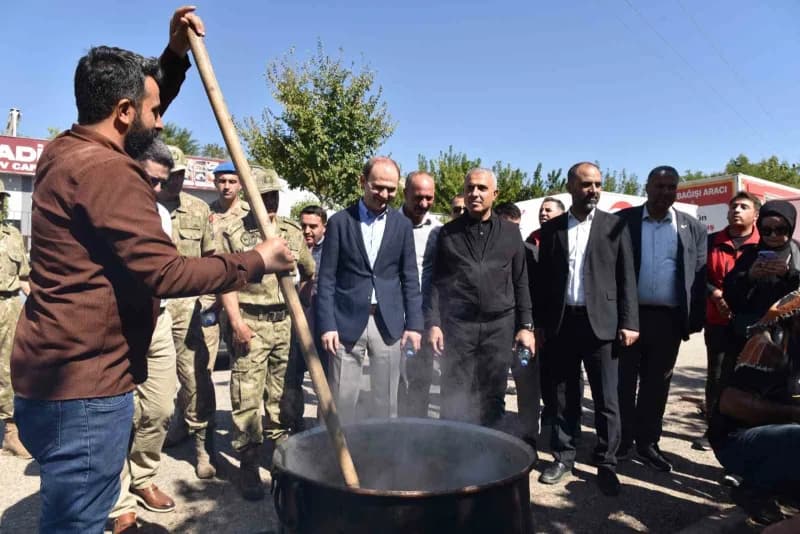 Şanlıurfa Siverek'te Takoran Festivali kapsamında balık tutma yarışması ve kültürel etkinlikler düzenleniyor