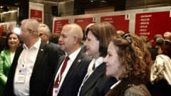 Türkiye Belediyeler Birliği meclisinde başkan vekili seçimi sırasında Eskişehir Belediye Başkanı Ayşe Ünlüce oy kullanır