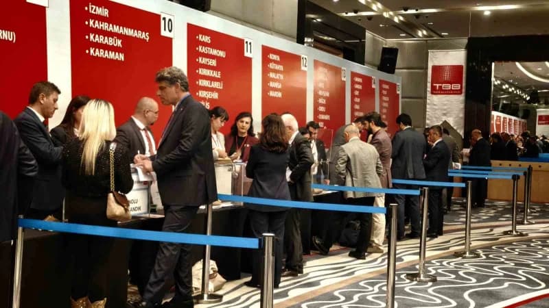 Mersin Büyükşehir Belediyesi ve Türkiye Belediyeler Birliği (TBB) Başkanı Vahap Seçer’in görevden uzaklaştırılmasının ar