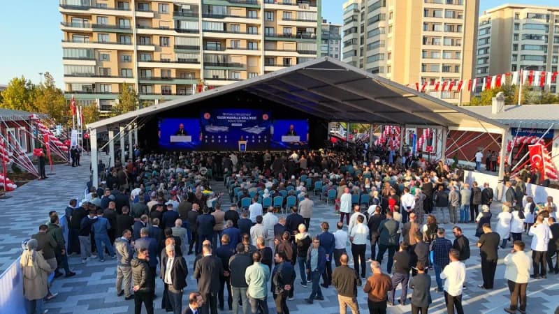Konya'nın merkez Selçuklu İlçe Belediyesi ve hayırseverler işbirliği ile Yazır Mahallesi'ne kazandırılan Yazır Mahalle K