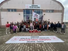 Tekman’da okullar arası yarışmalarda dereceye giren öğrenciler ödül töreninde