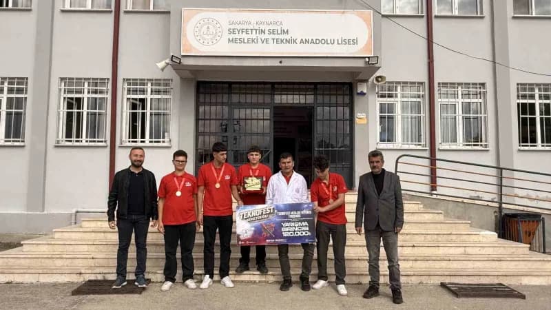 Sakarya Kaynarca Seyfettin Selim Mesleki ve Teknik Anadolu Lisesi öğrencileri TEKNOFEST 2026 yarışmasında elektrik kuman