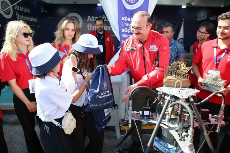 Türkiye’nin Teknoloji ve inovasyon ekosisteminin en büyük buluşma noktası olan TEKNOFEST, heyecan Dolu anlara sahne olur