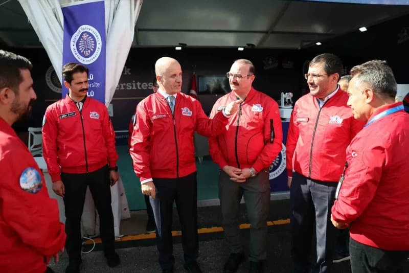 Türkiye’nin Teknoloji ve inovasyon ekosisteminin en büyük buluşma noktası olan TEKNOFEST, heyecan Dolu anlara sahne olur