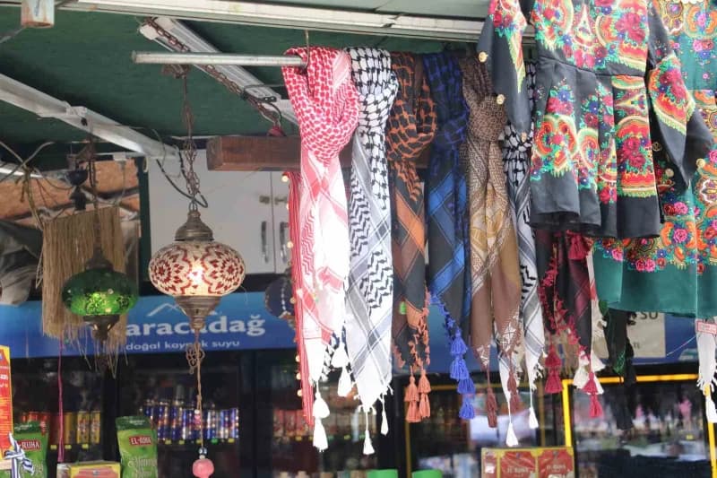 TEKNOFEST Güneydoğu Festivali, Şanlıurfa'da esnafın yüzünü güldürdü.