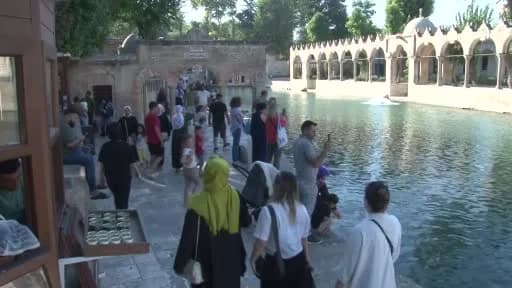 Şanlıurfa’da TEKNOFEST Güneydoğu Festivali sırasında esnafın yoğun ilgisi ve hareketlilik