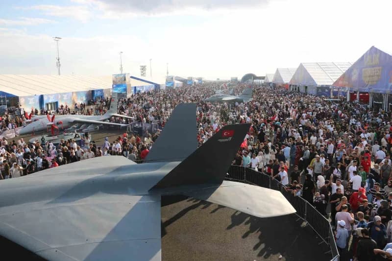 Şanlıurfa'da düzenlenen ve 5 gün süren TEKNOFEST Güneydoğu Festivali'nin son gününde kapanış töreni düzenlendi.