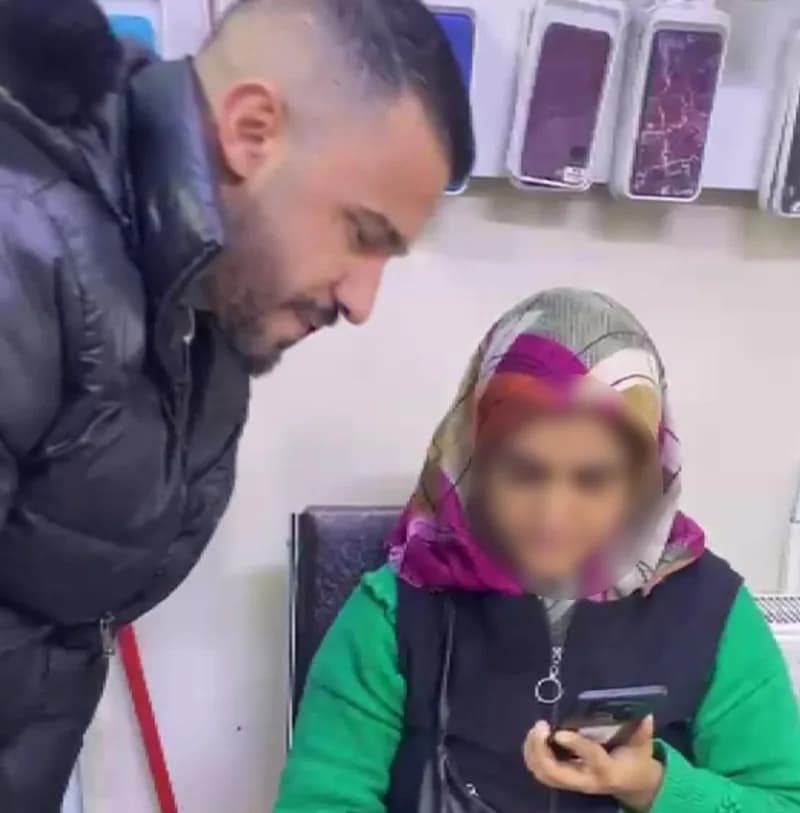 Sivas'ta kendisine para gönderileceği vaadiyle önce ödeme yapması istenen kadın, telefonunu satmak ü