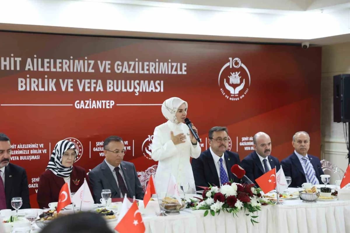 Aile ve Sosyal Hizmetler Bakanı Mahinur Özdemir Göktaş, "Terörsüz Türkiye, barışın, huzurun, istikrarın olduğu, büyük ve