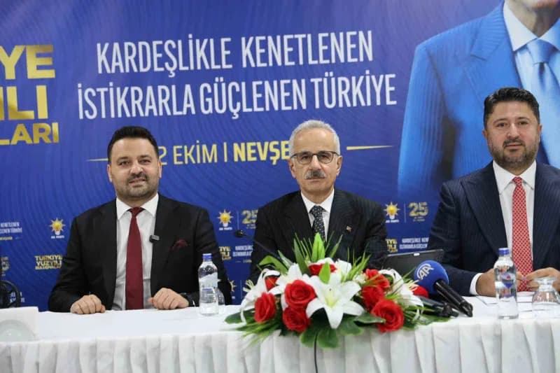 Ulaştırma ve Altyapı Bakanı Abdulkadir Uraloğlu Nevşehir programında konuşma yapıyor