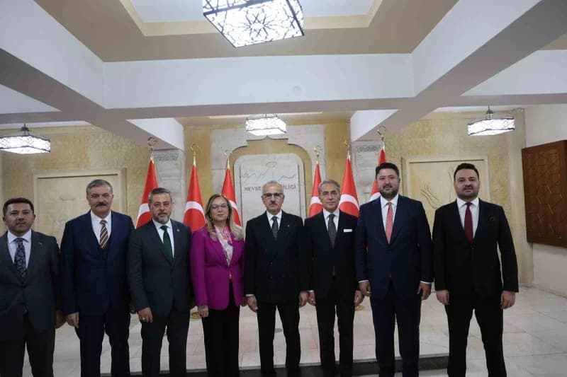 Ulaştırma ve Altyapı Bakanı Abdulkadir Uraloğlu
