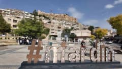 Mardin’in tarihi taş evleri ve dar sokaklarında sonbahar turizmi hareketliliği