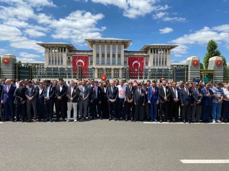Abbas Gündüz, Terörsüz Türkiye süreci hakkında açıklama yaparken