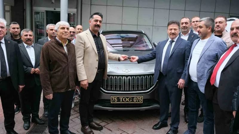 Türkiye Esnaf ve Sanatkarları Konfederasyonu (TESK) Genel Başkanı Mehmet Yiğiner, "Yerli ve milli imkanlarımızı Esnaf ve