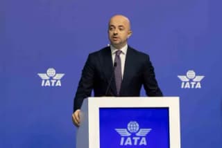 Türk Hava Yolları logosu ve İstanbul’da düzenlenen IATA Dünya Emniyet ve Operasyon Konferansı