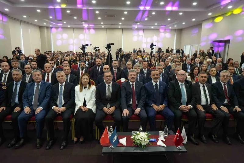 Uluslararası 3. Samsun İkiztepe Sağlık Zirvesi ve Kuzey Anadolu Sağlık ve Medikal Fuarı’nın açılışı, Samsun Büyükşehir B