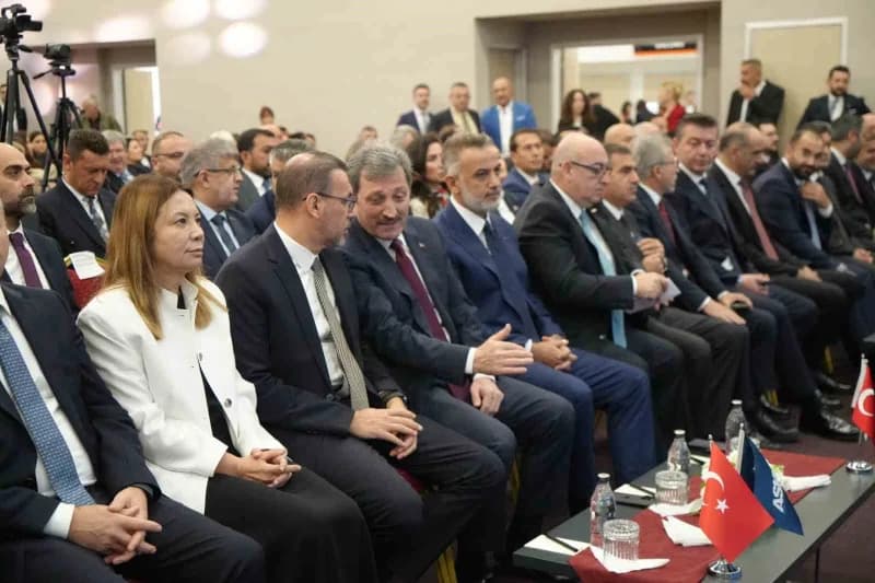 Uluslararası 3. Samsun İkiztepe Sağlık Zirvesi ve Kuzey Anadolu Sağlık ve Medikal Fuarı’nın açılışı, Samsun Büyükşehir B