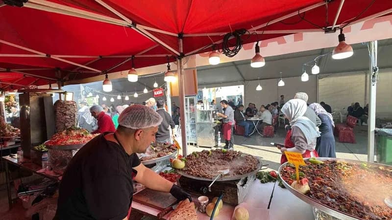 İstanbul’da yaşayan binlerce Tokatlı, ‘7’inci Tokat Günleri’nde bir araya geldi. Etkinlikte konuşan