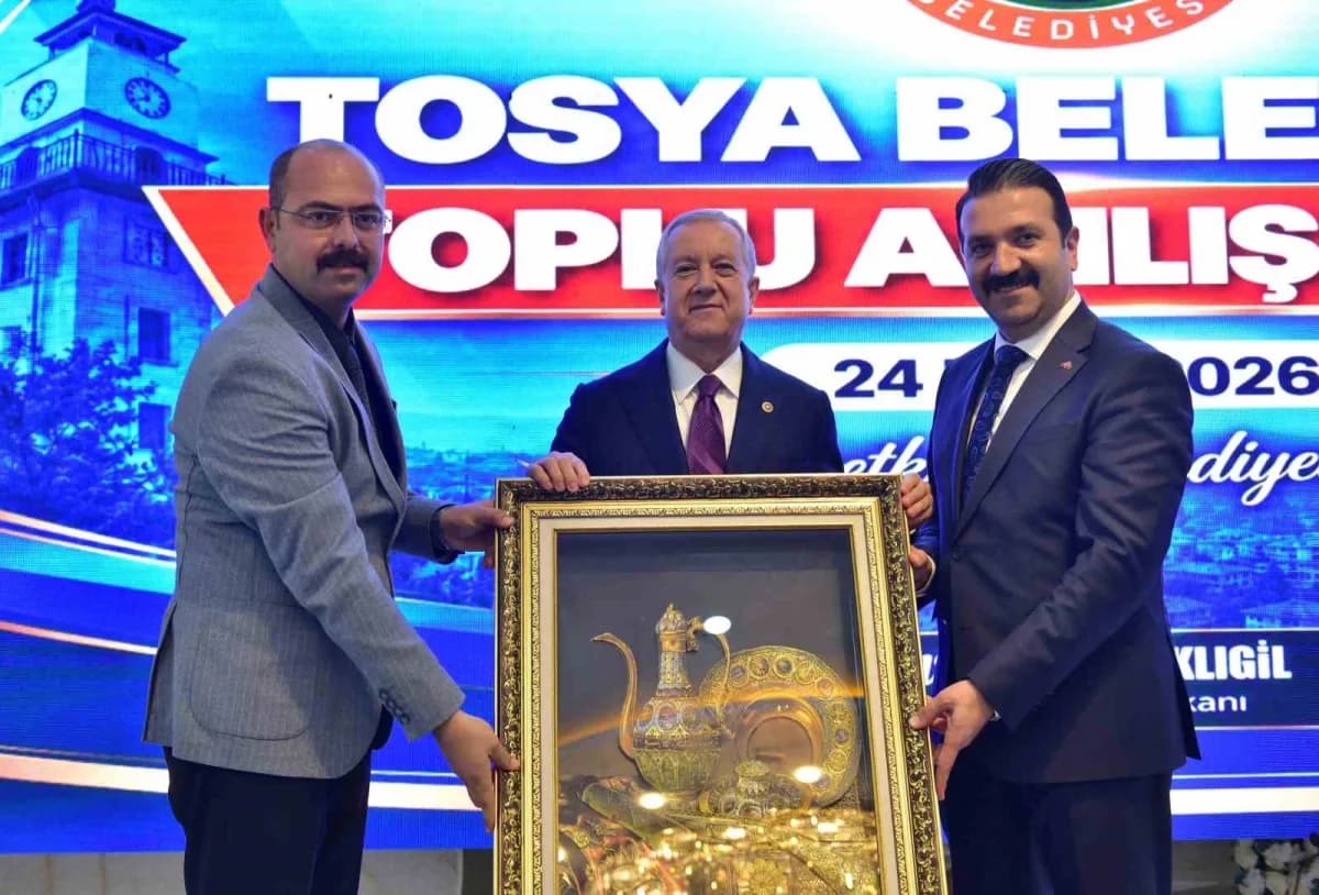 MHP Genel Başkan Yardımcısı Sadir Durmaz, MHP’nin anlayışında belediyeciliğin milletin emanetine sah
