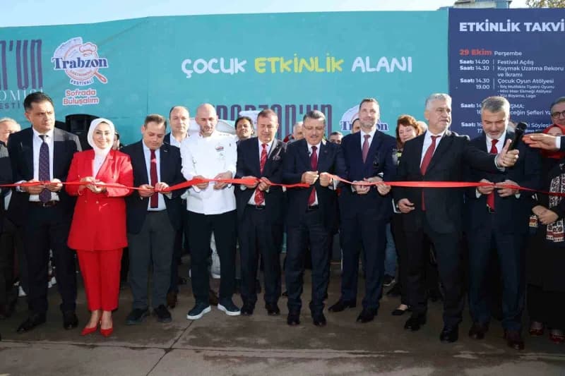 Trabzon Büyükşehir Belediyesi tarafından düzenlenen Gastronomi festivalinin açılışı, Ahmet Metin Gen