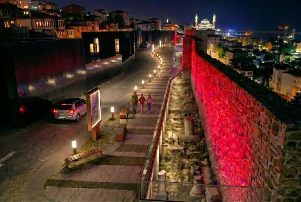 Trabzon'un Ortahisar ilçesi Pazarkapı Mahallesi’ndeki Tarihi Kale surlarının Restorasyonu, Çevre düzenlemesi ve aydınlat