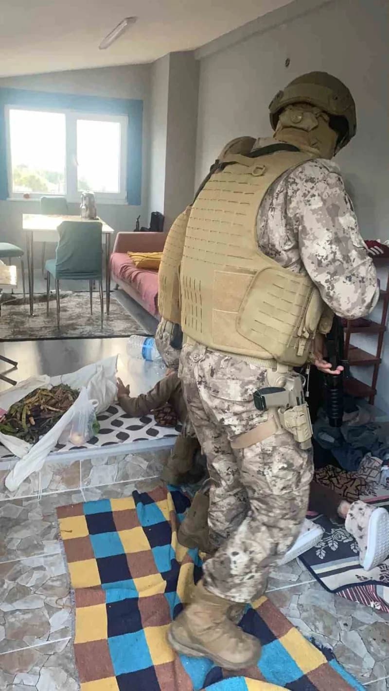 Trabzon Emniyet Müdürlüğü Narkotik Suçlarla Mücadele Şube Müdürlüğü ekiplerince 5 aydır titizlikle y