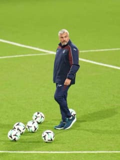 Thomas Reis yönetimindeki Trabzonspor futbolcuları maçta mücadele ediyor