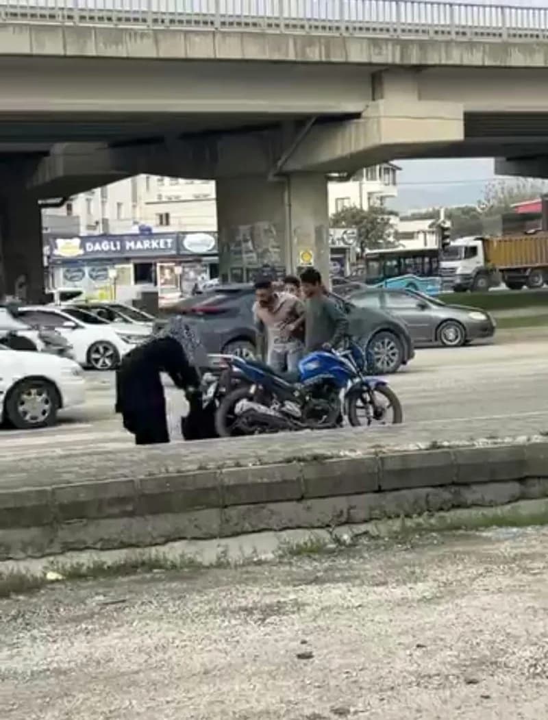 Hatay'da kardeşinin okul servisini beklerken yaşanan tartışmada sopayla darbedilen Abdo Emir Yakıcı,