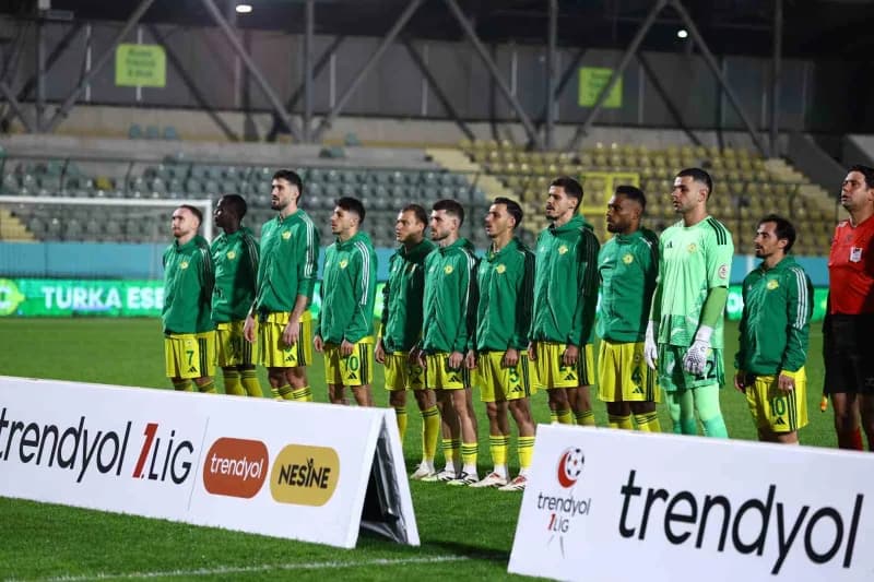 Trendyol 1. Lig'in 13. Haftasında Esenler Erokspor, konuk ettiği Ankara Keçiörengücü'nü 3-2'lik skor