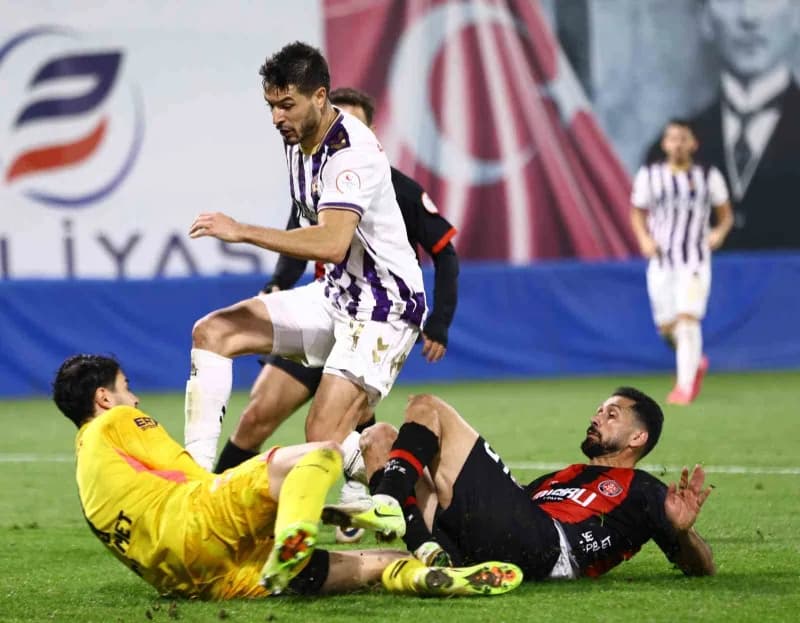 Trendyol 1. Lig’in 11. Haftasında Fatih Karagümrük, konuk ettiği Ankara Keçiörengücü’ne 2-1 mağlup oldu.