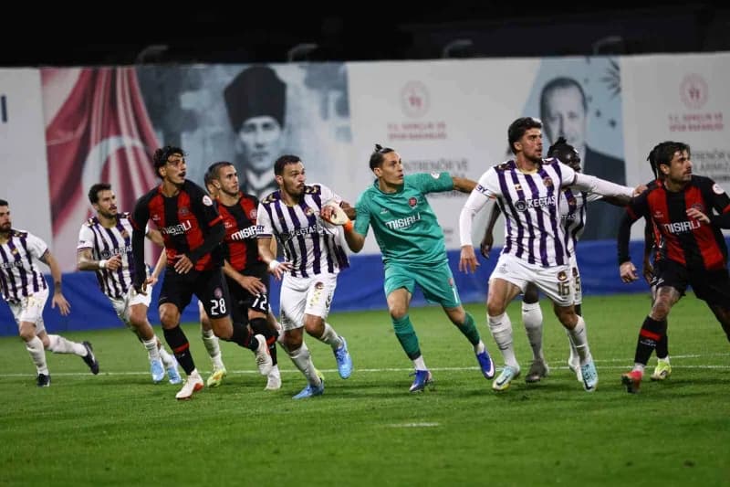 Trendyol 1. Lig’in 11. Haftasında Fatih Karagümrük, konuk ettiği Ankara Keçiörengücü’ne 2-1 mağlup oldu.