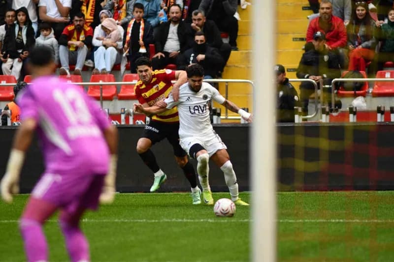 Trendyol 1. Lig'in 11. Haftasında Kayserispor, evinde karşılaştığı Batman Petrolspor ile 2-2 berabere kaldı.