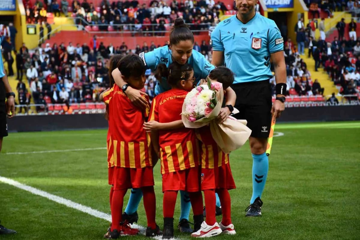 Trendyol 1. Lig: Kayserispor: 2 - Batman Petrolspor: 2 (Maç sonucu)
