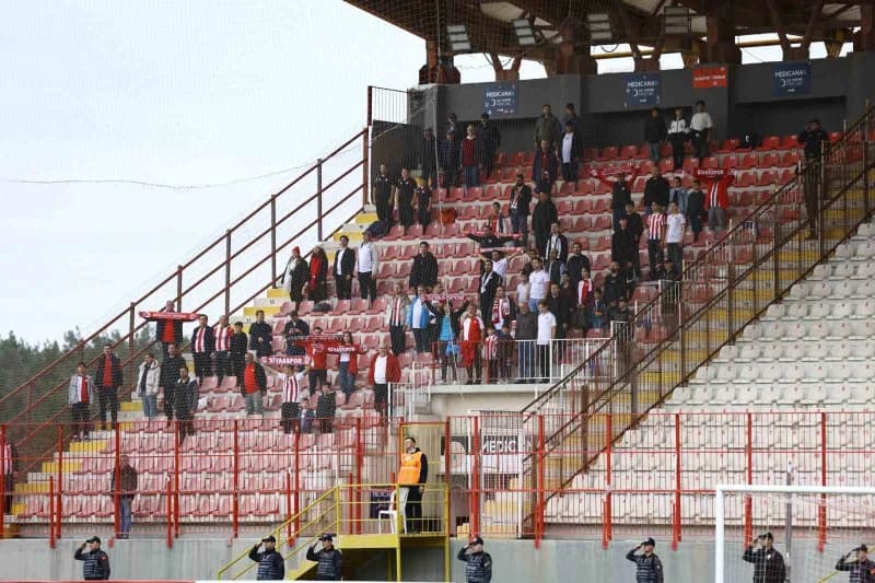 Trendyol 1. Lig’in 12. Haftasında Ümraniyespor, evinde karşılaştığı Sivasspor’u 4-0 mağlup etti.
