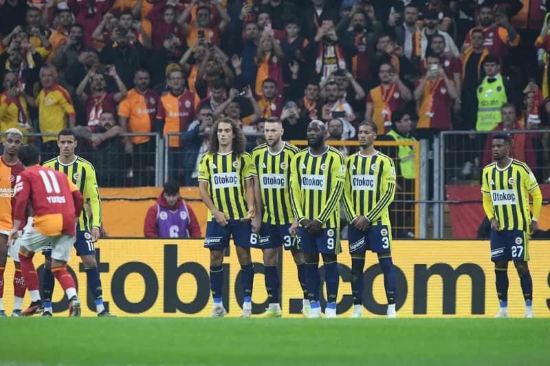 Trendyol Süper Lig’in 9. Haftasında derbide Galatasaray ile Fenerbahçe karşılaşıyor. Mücadelenin ilk