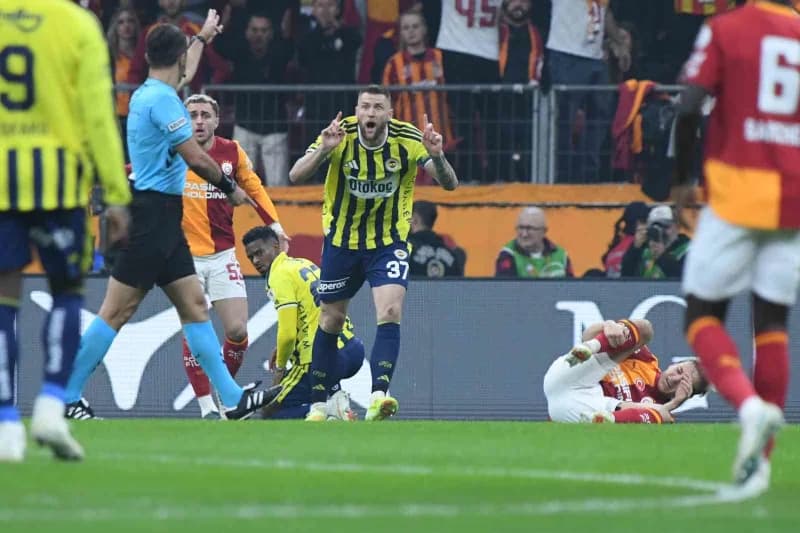 Trendyol Süper Lig’in 9. Haftasında derbide Galatasaray ile Fenerbahçe karşılaşıyor. Mücadelenin ilk