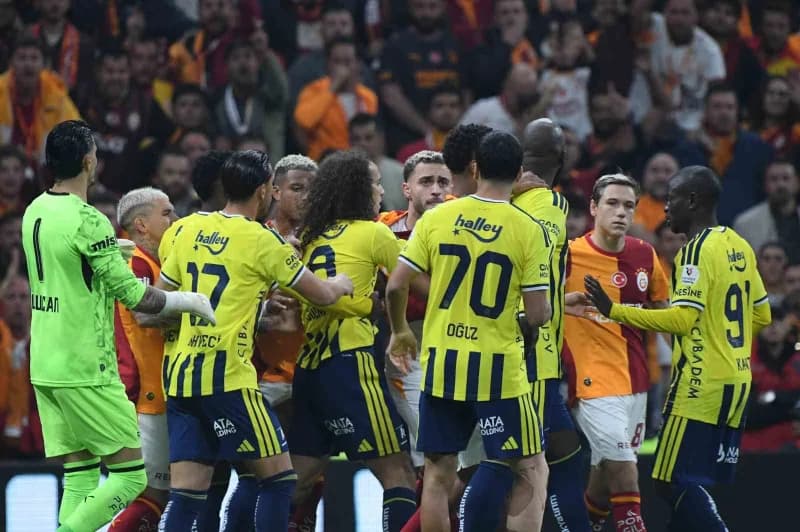 Trendyol Süper Lig’in 9. Haftasında derbide Galatasaray ile Fenerbahçe karşılaşıyor. Mücadelenin ilk