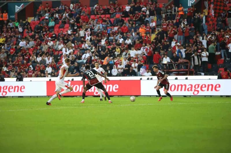 Gaziantep Futbol Kulübü, Trendyol Süper Lig'in 7. Haftasında konuk ettiği Çorum Futbol Kulübü'ne 3-0 mağlup oldu.