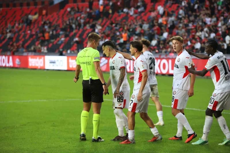 Gaziantep Futbol Kulübü, Trendyol Süper Lig'in 7. Haftasında konuk ettiği Çorum Futbol Kulübü'ne 3-0 mağlup oldu.