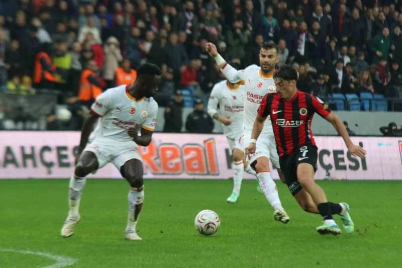 Trendyol Süper Lig’in 8. Haftasında Galatasaray deplasmanda karşılaştığı Gençlerbirliği'ni 1-0'lık skorla mağlup etti.