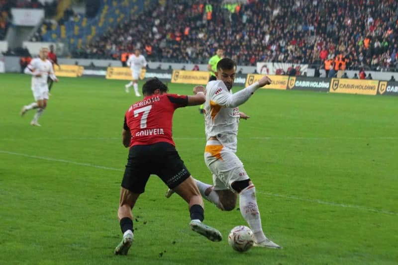 Trendyol Süper Lig’in 8. Haftasında Galatasaray deplasmanda karşılaştığı Gençlerbirliği'ni 1-0'lık skorla mağlup etti.
