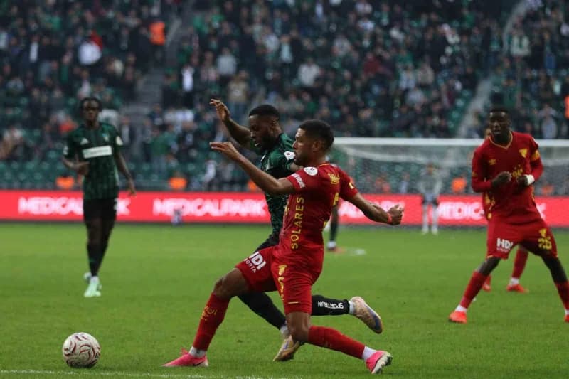 Trendyol Süper Lig'in 9. Haftasında Kocaelispor, sahasında karşılaştığı Göztepe'ye 2-1 mağlup oldu.
