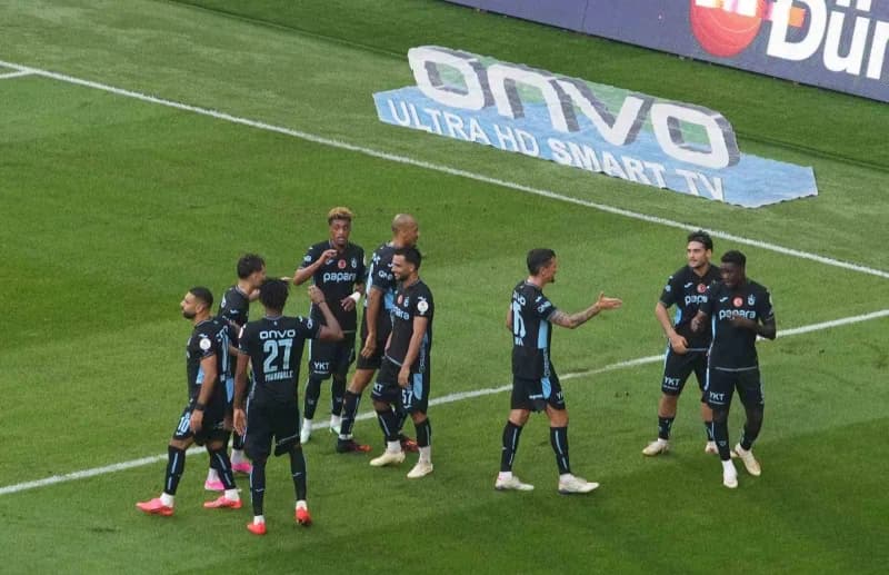 Trendyol Süper Lig'in 7. Haftasında Samsunspor, sahasında Trabzonspor ile karşı karşıye geliyor. Mücadelenin ilk yarısı