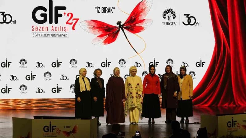TÜRGEV GİF’27 sezon açılışında genç kızların eğitim ve kültür-sanat faaliyetleri İstanbul Atatürk Kültür Merkezi’nde